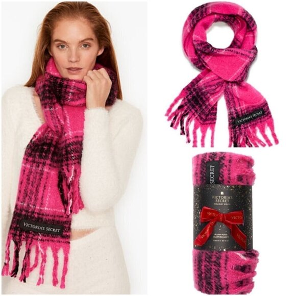 Victoria's Secret Accessories - VICTORIA'S SECRET FUCHSIA PLUSH SCARF